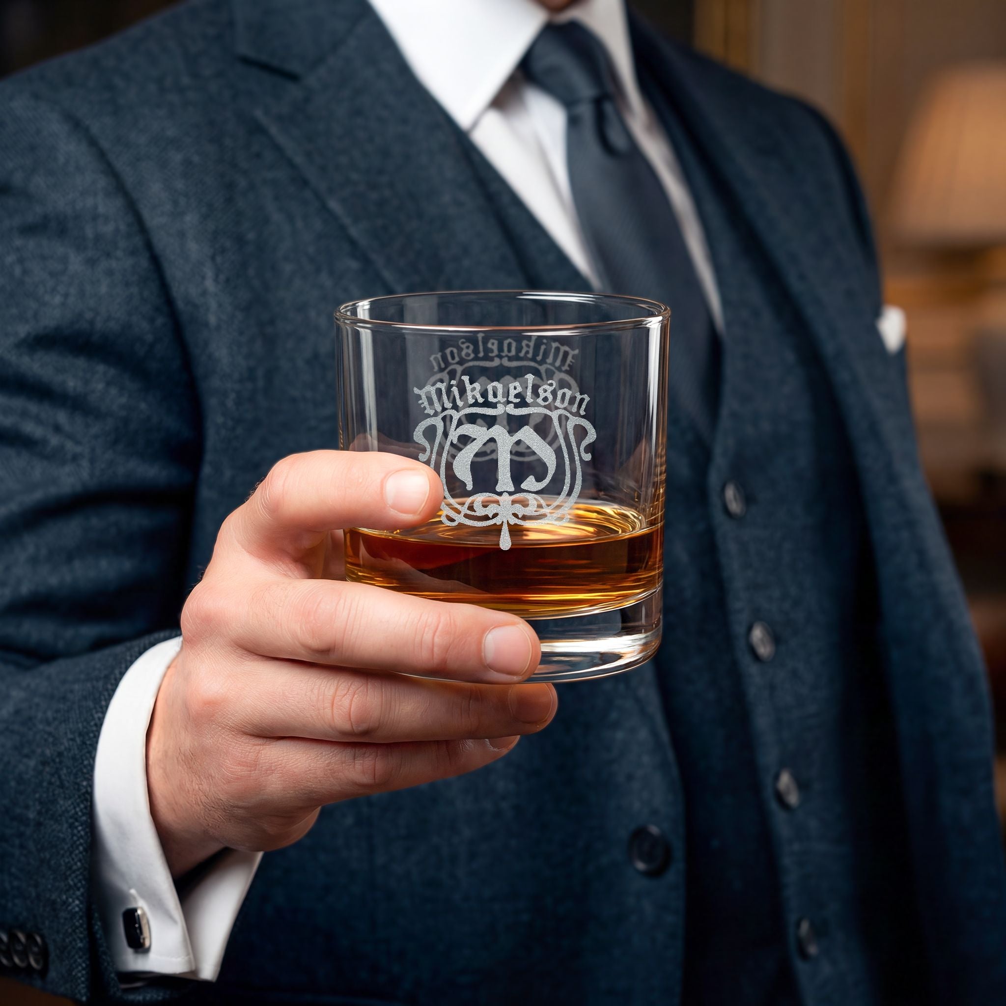 Engraved Mikaelson Whiskey Glass 10.5oz - Personalized Crest Nautical Design
